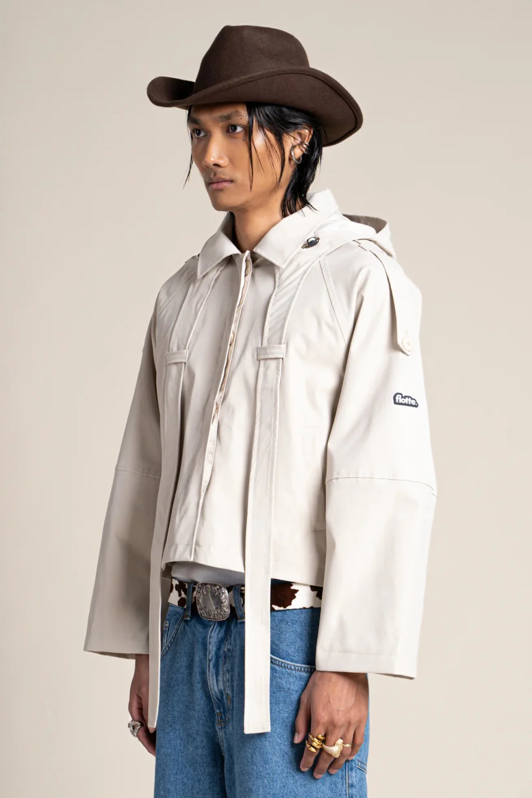 Tuileries - Trenchcoat Court - Image 10