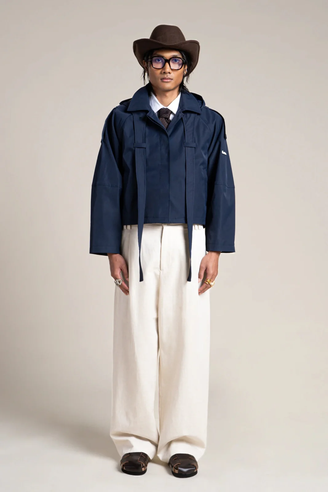 Tuileries - Trenchcoat Court - Image 4